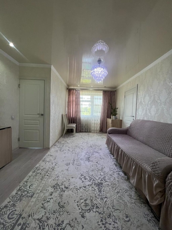 Продаю 2-к квартиру (45 м²) в Бишкеке