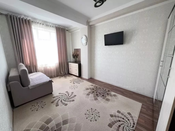 Продаю 2-к квартиру (68 м²) в Бишкеке