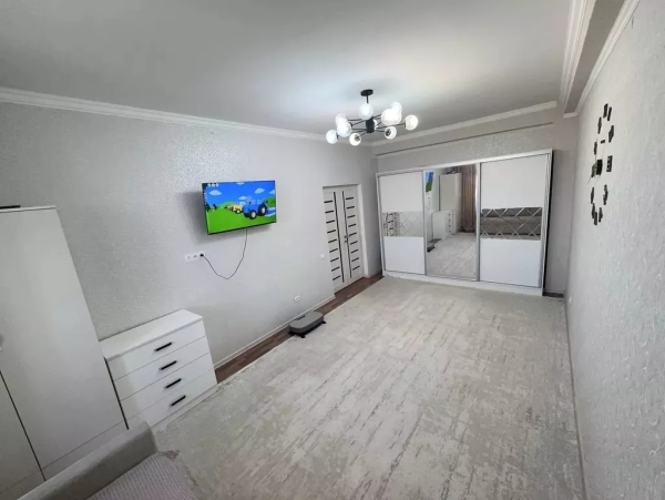 Продаю 2-к квартиру (68 м²) в Бишкеке