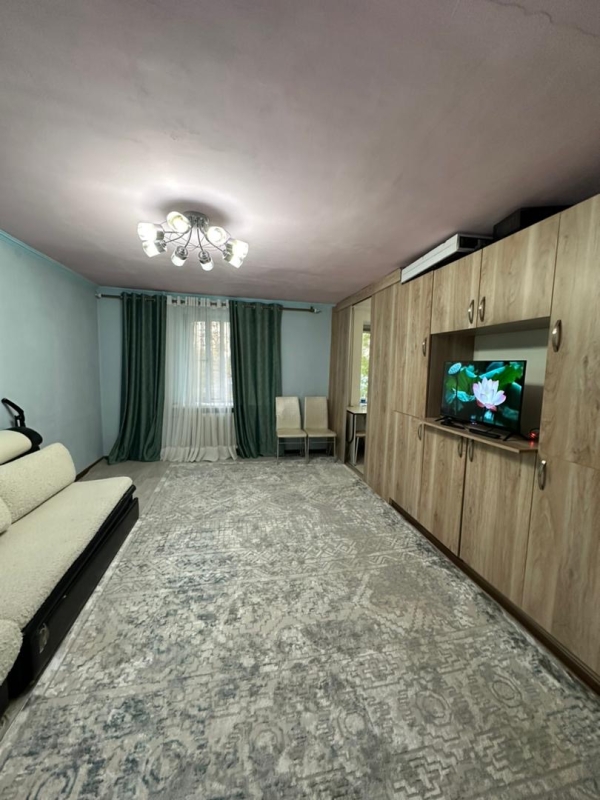 Продаю 1-к квартиру (39 м²) в Бишкеке