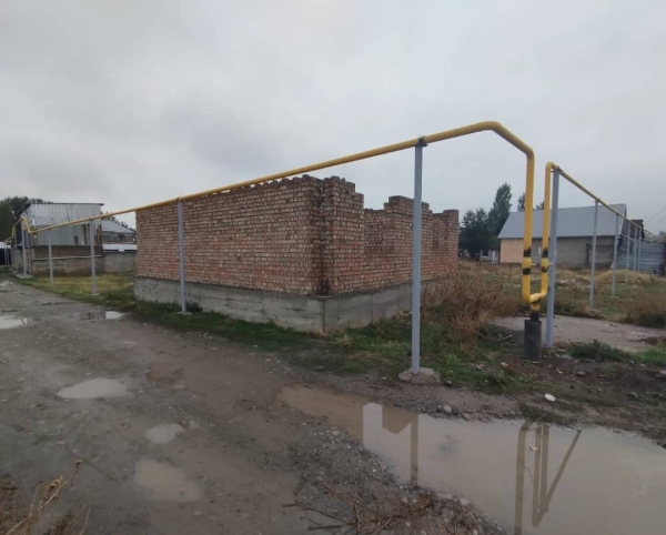 Продаю  участок (4 соток) в Бишкеке
