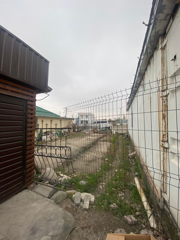 Сдаю  участок (10 соток) в Бишкеке