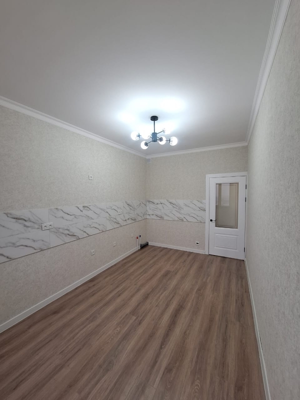 Продаю 2-к квартиру (77 м²) в Бишкеке