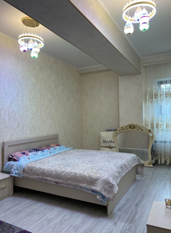 Продаю 2-к квартиру (64 м²) в Бишкеке