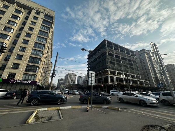 Продаю 2-к квартиру (62 м²) в Бишкеке