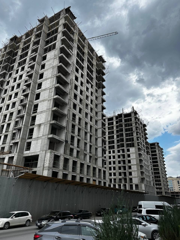 Продаю 2-к квартиру (86 м²) в Бишкеке