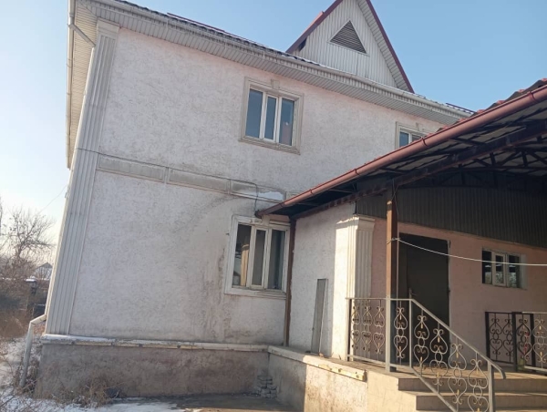 Продаю 6-к коттедж (250 м²) в Бишкеке