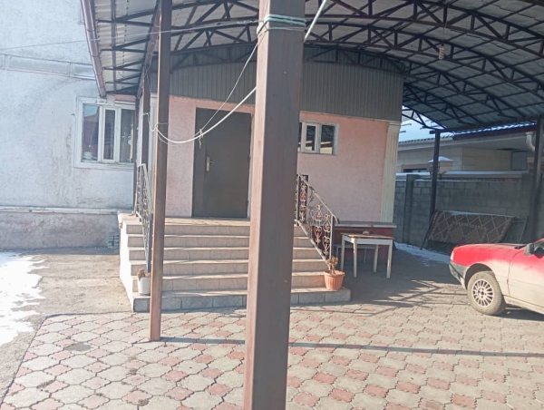 Продаю 6-к коттедж (250 м²) в Бишкеке