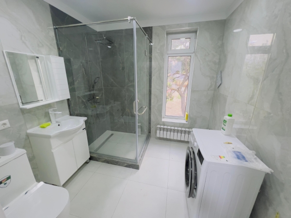 Сдаю 6-к дом (200 м²) в Бишкеке