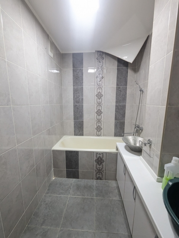 Продаю 3-к квартиру (85 м²) в Бишкеке