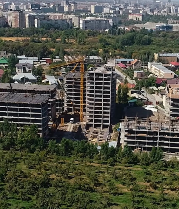 Продаю 1-к квартиру (48 м²) в Бишкеке