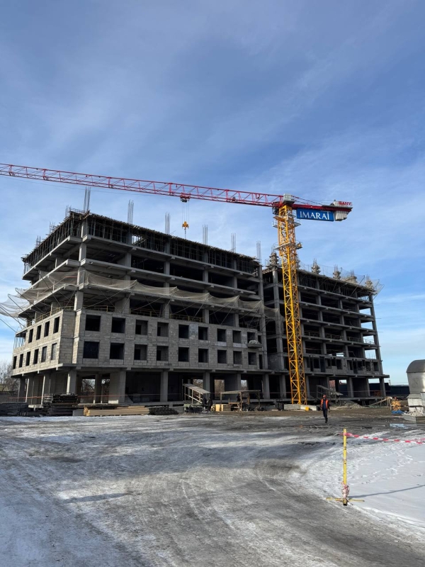 Продаю 3-к квартиру (97 м²) в Бишкеке