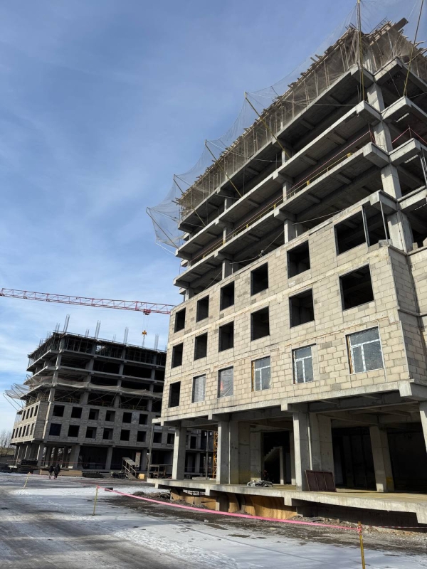 Продаю 3-к квартиру (97 м²) в Бишкеке