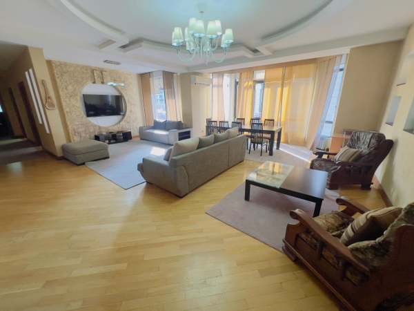 Сдаю 5-к офис (205 м²) в Бишкеке