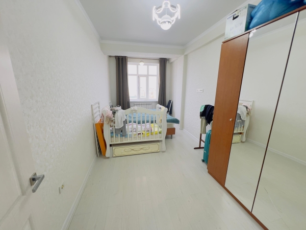 Продаю 2-к квартиру (67 м²) в Бишкеке
