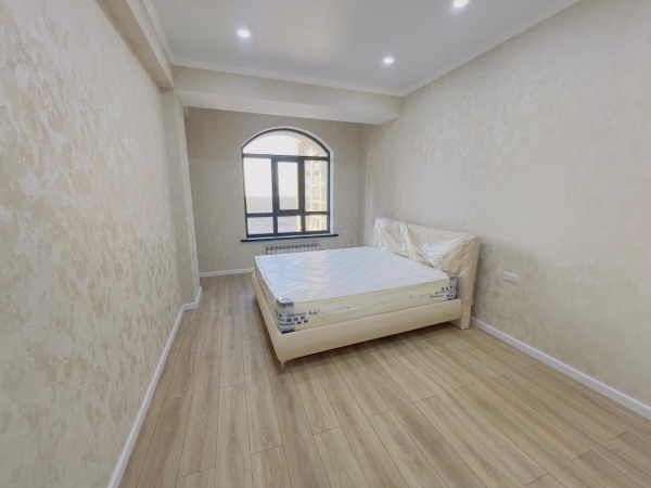 Продаю 4-к квартиру (130 м²) в Бишкеке