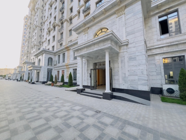 Продаю 4-к квартиру (130 м²) в Бишкеке