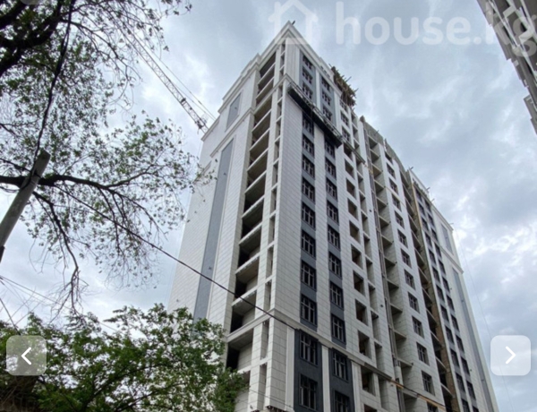 Продаю 4-к квартиру (141 м²) в Бишкеке