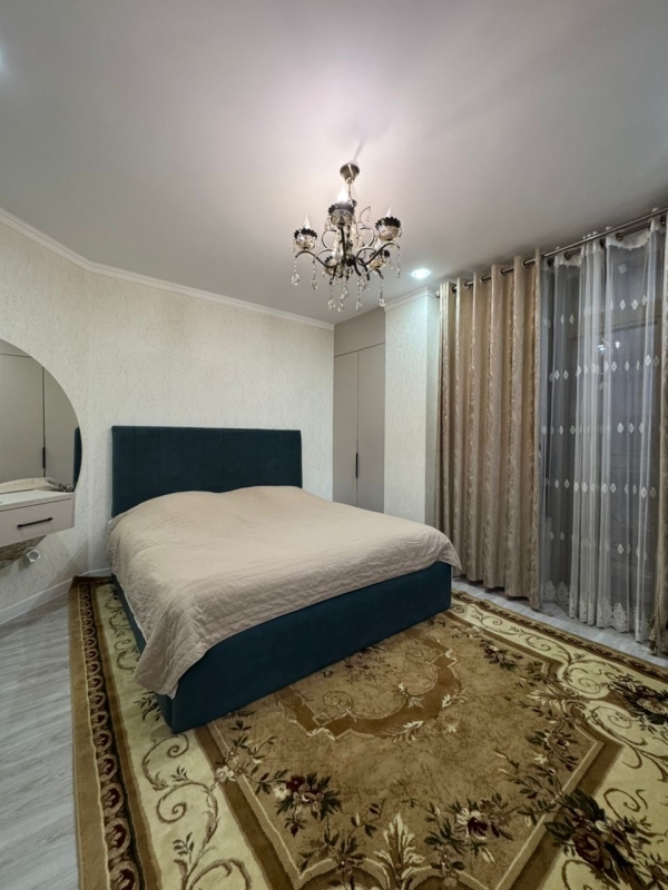 Продаю 2-к квартиру (69.2 м²) в Бишкеке