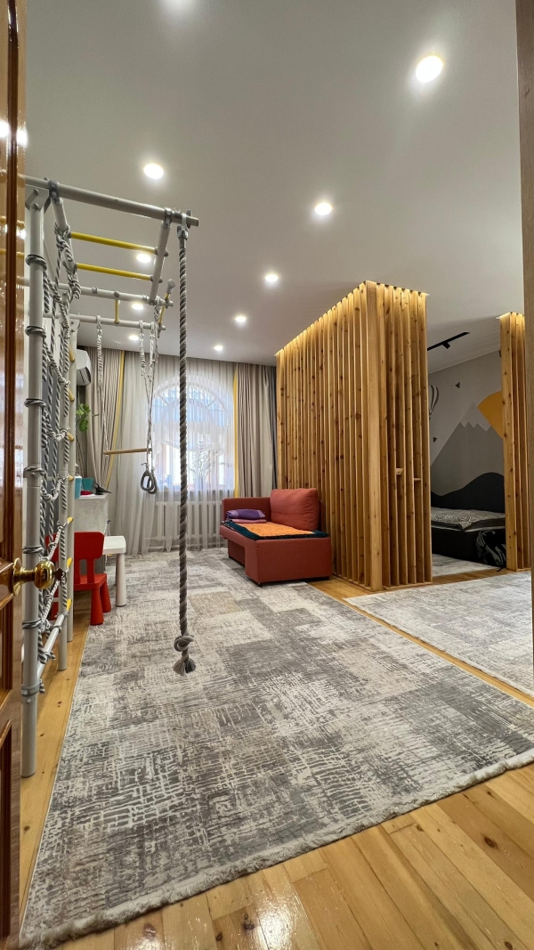Продаю 10-к дом (800 м²) в Бишкеке