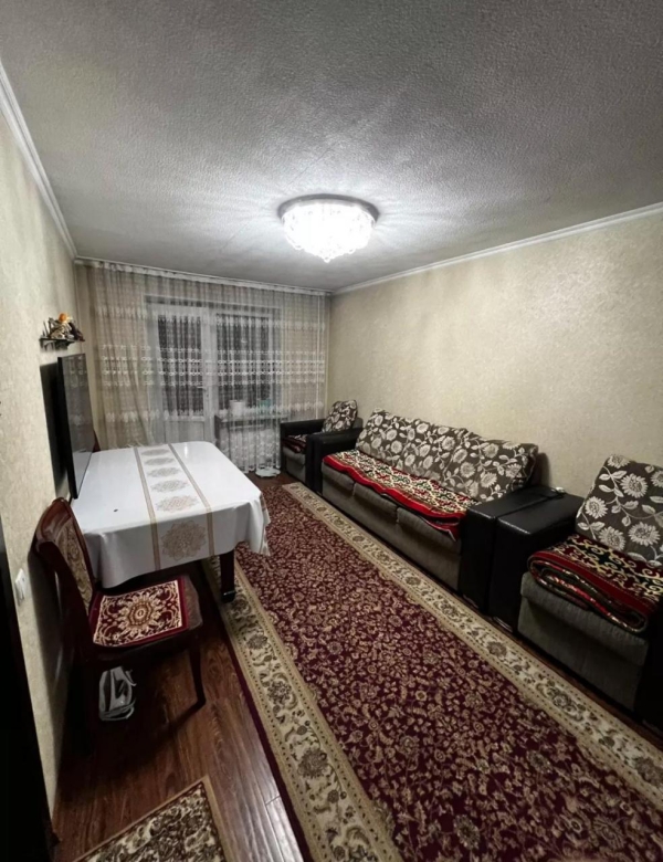 Продаю 1-к квартиру (32 м²) в Бишкеке