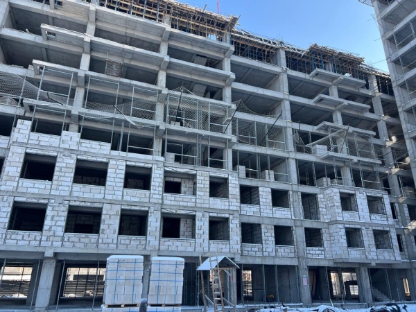 Продаю 1-к квартиру (42 м²) в Бишкеке