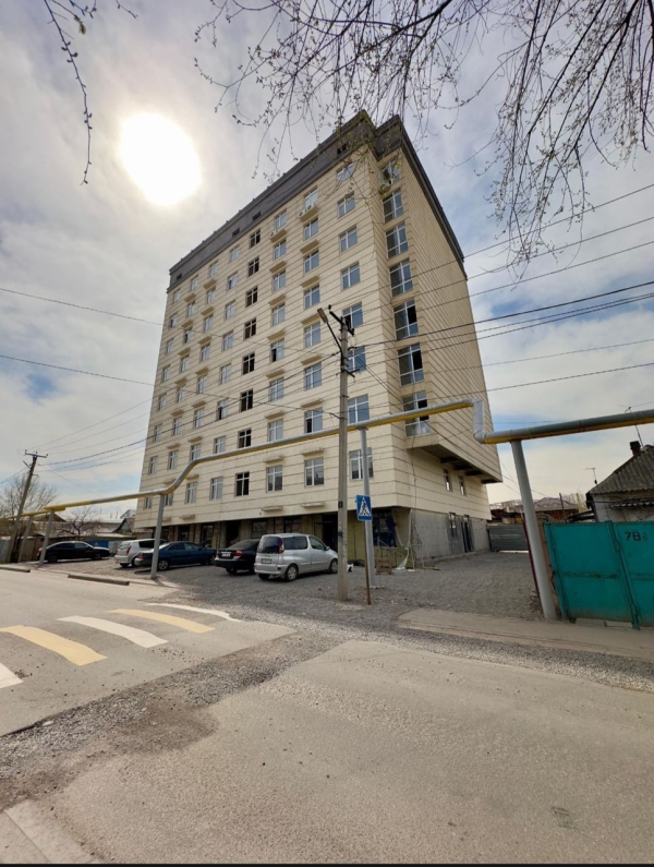 Продаю 1-к квартиру (46 м²) в Бишкеке