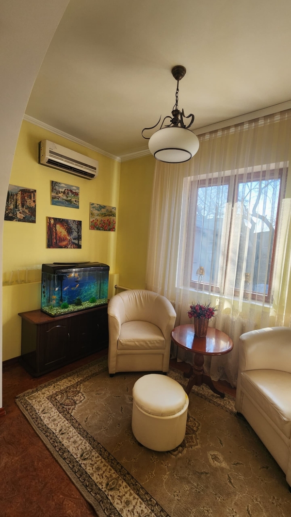 Продаю 4-к дом (111 м²) в Бишкеке