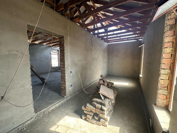 Продаю 6-к дом (285 м²) в Бишкеке