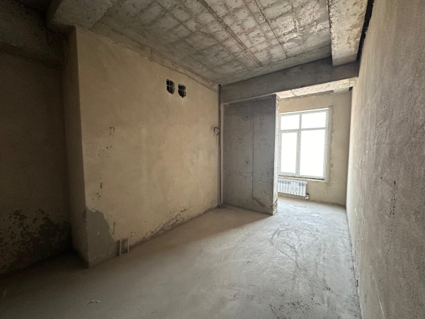Продаю 4-к квартиру (127 м²) в Бишкеке