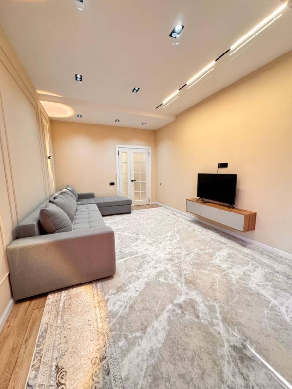 Продаю 2-к квартиру (70 м²) в Бишкеке