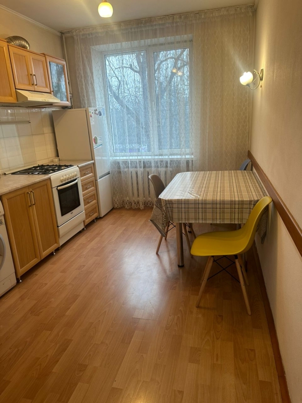Сдаю 3-к квартиру (76 м²) в Бишкеке