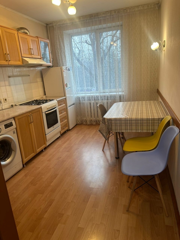 Сдаю 3-к квартиру (76 м²) в Бишкеке