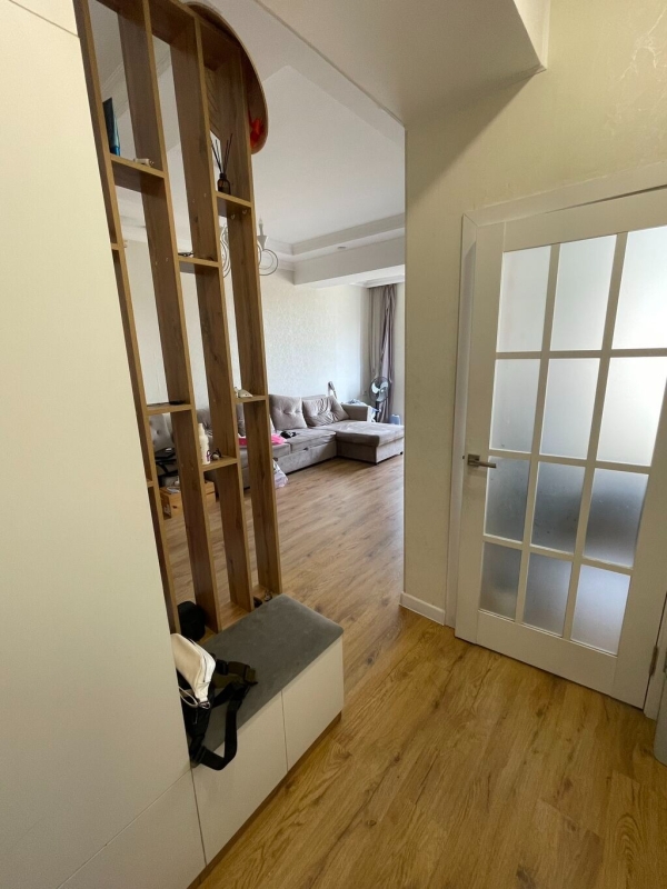 Продаю 1-к квартиру (42 м²) в Бишкеке