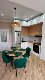 Продаю 1-к квартиру (47 м²) в Бишкеке