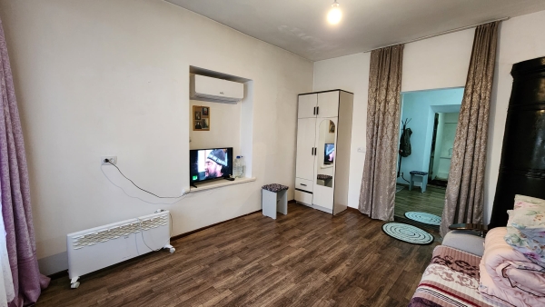 Продаю 1-к дом (30 м²) в Бишкеке