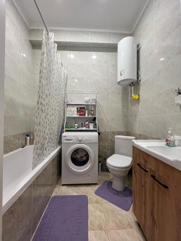 Продаю 1-к квартиру (36 м²) в Бишкеке