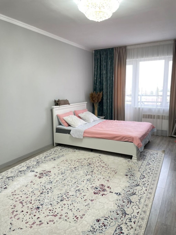 Продаю 1-к квартиру (48 м²) в Бишкеке
