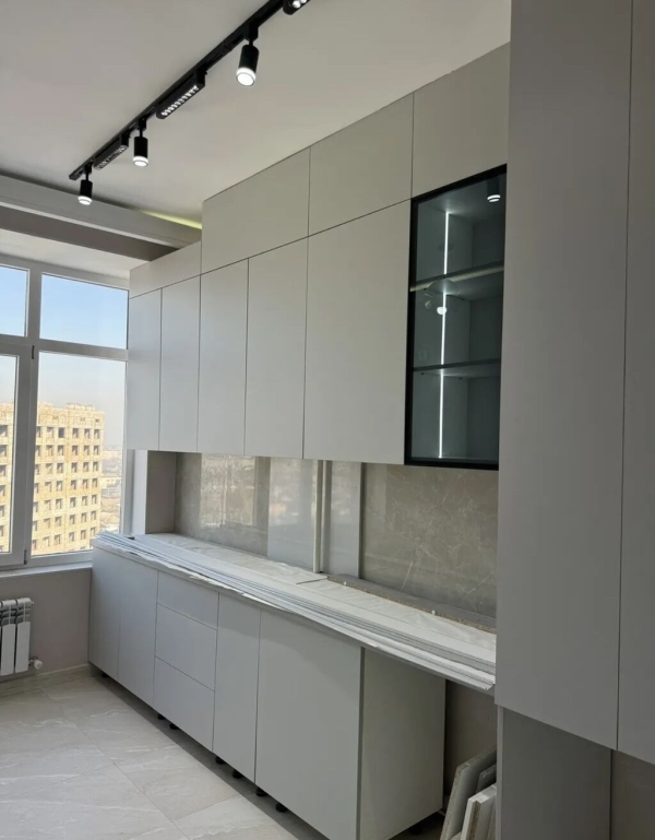 Продаю 3-к квартиру (95 м²) в Бишкеке
