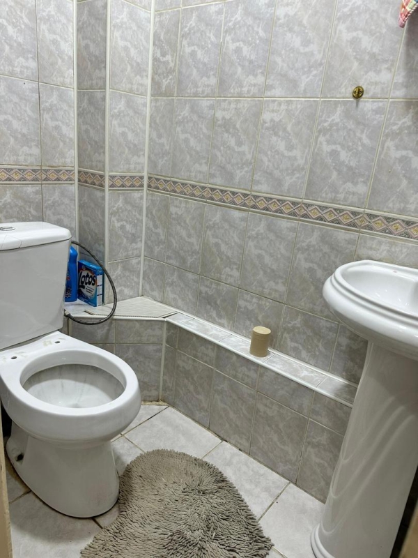 Продаю 3-к квартиру (63 м²) в Бишкеке