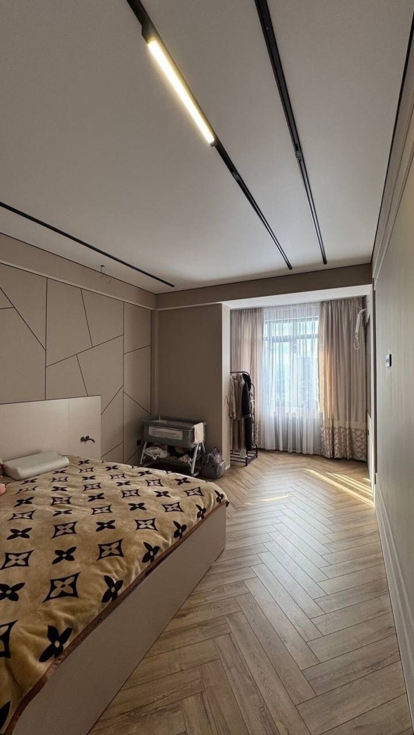 Продаю 3-к квартиру (74 м²) в Бишкеке