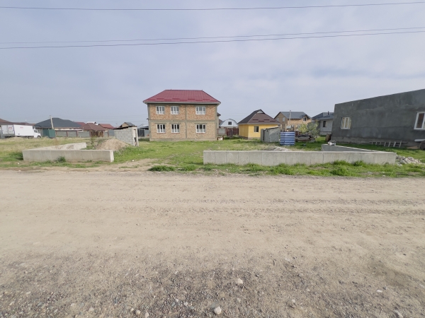 Продаю  участок (4 соток) в Бишкеке