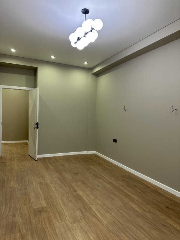 Продаю 3-к квартиру (116 м²) в Бишкеке
