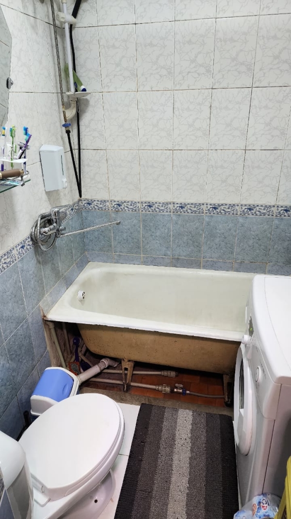 Продаю 3-к квартиру (55 м²) в Бишкеке
