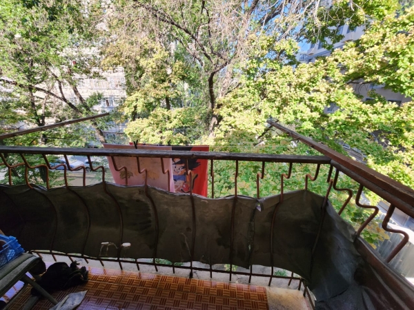 Продаю 3-к квартиру (55 м²) в Бишкеке