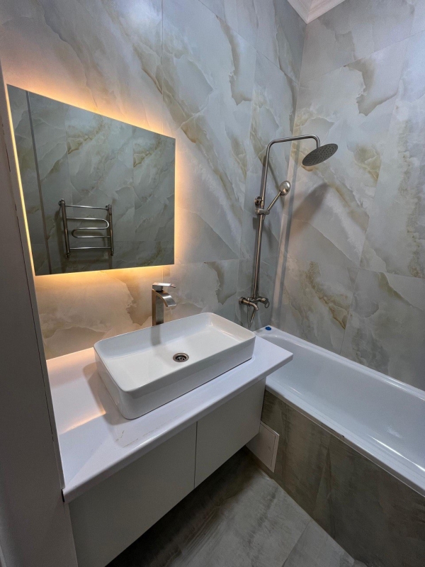 Продаю 3-к квартиру (73 м²) в Бишкеке