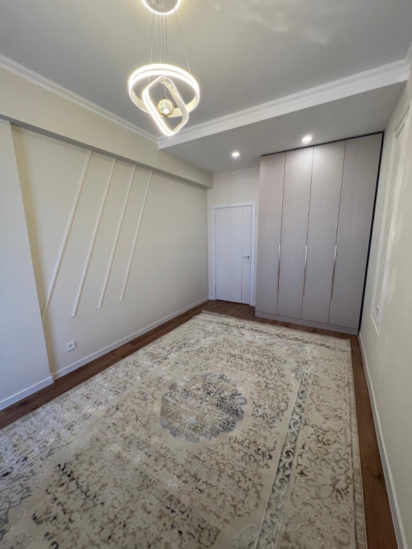 Продаю 3-к квартиру (73 м²) в Бишкеке