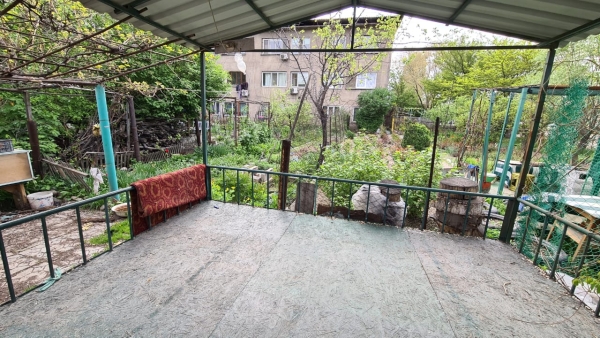 Продаю 3-к квартиру (62 м²) в Бишкеке