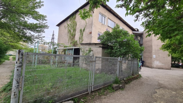Продаю 3-к квартиру (62 м²) в Бишкеке