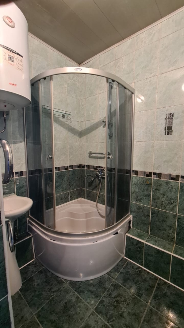 Продаю 3-к квартиру (62 м²) в Бишкеке